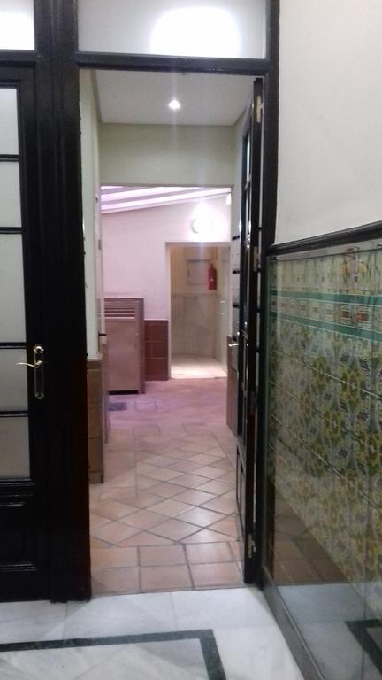 Apartamentos Dali Madrid Exteriör bild