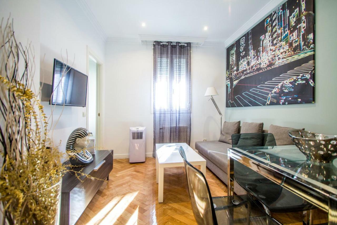 Apartamentos Dali Madrid Exteriör bild