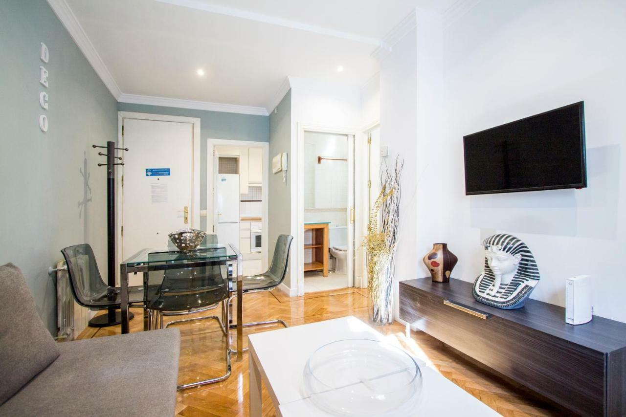 Apartamentos Dali Madrid Exteriör bild