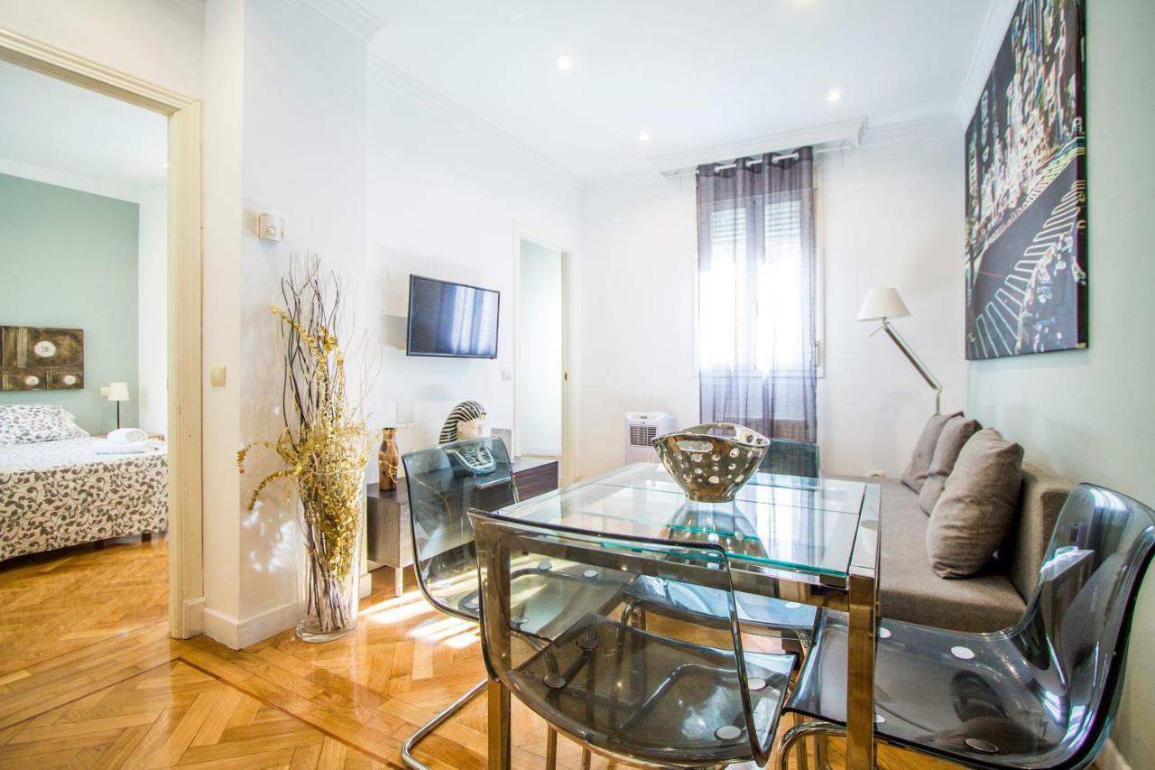 Apartamentos Dali Madrid Exteriör bild